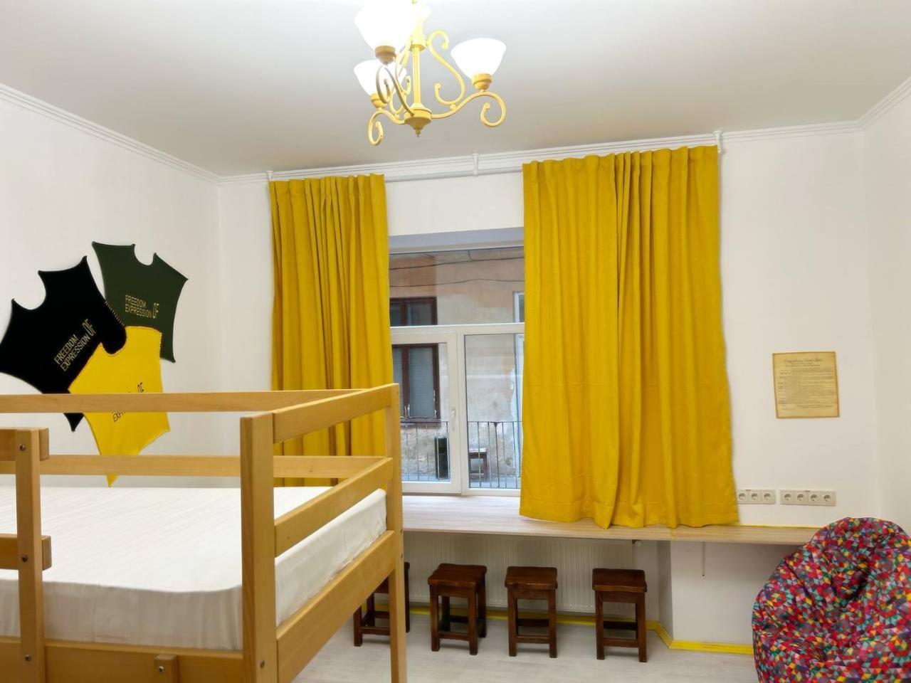 Hostel Europe-U Lviv Eksteriør billede