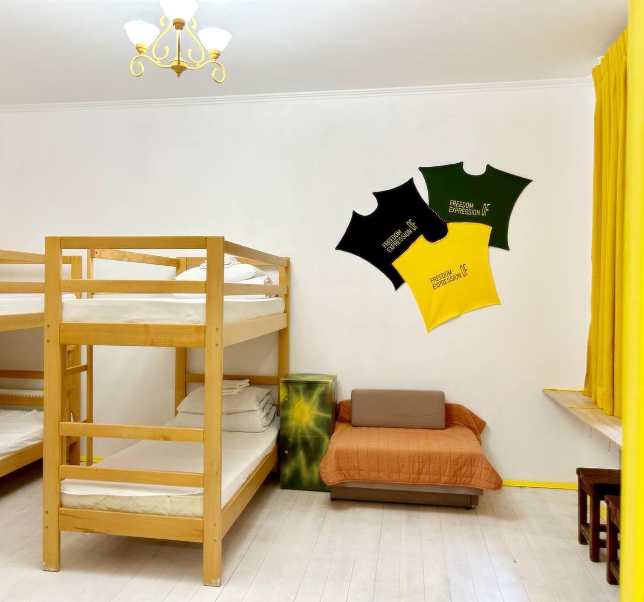 Hostel Europe-U Lviv Eksteriør billede