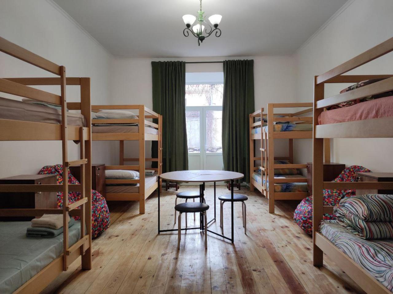 Hostel Europe-U Lviv Eksteriør billede